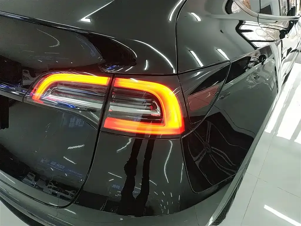 Tesla Model Y 2021 из CN, фото 8