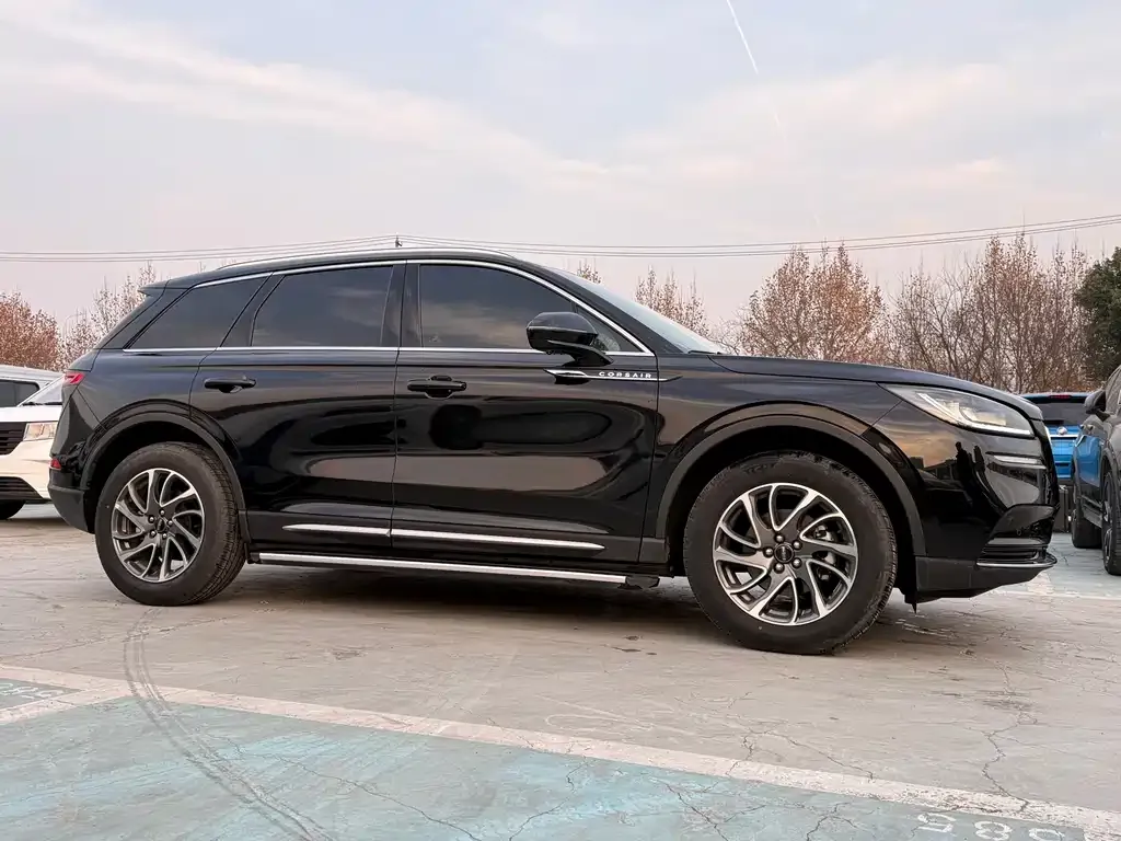 Lincoln Corsair 2023 из CN, фото 2