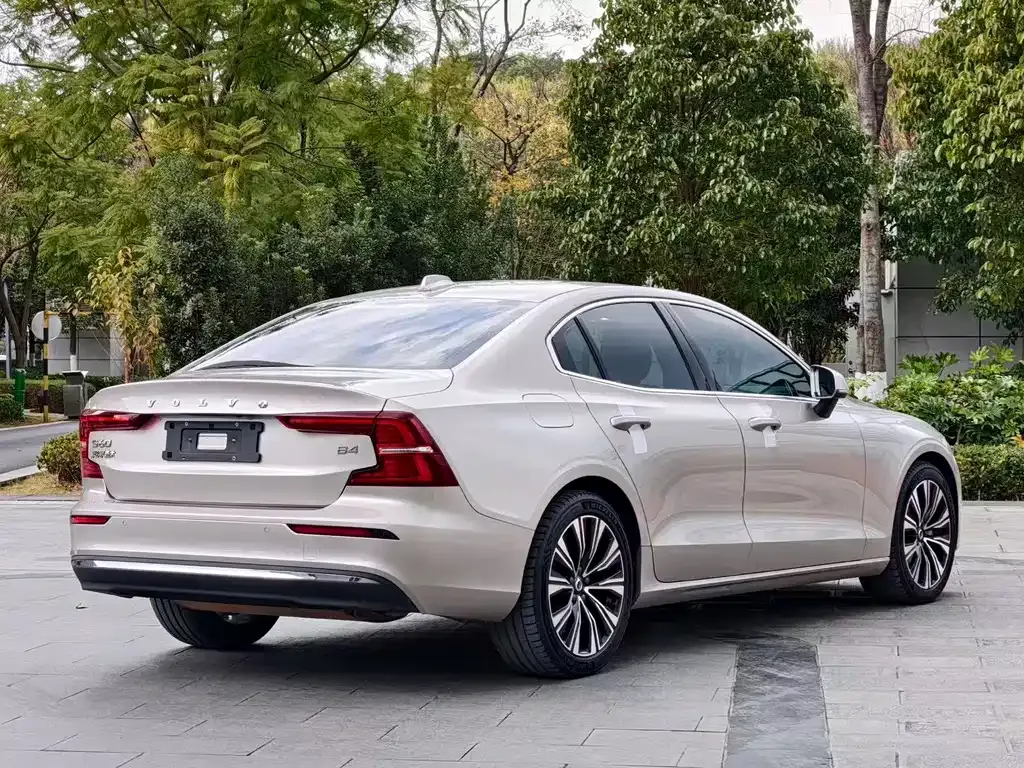 Volvo S60 2022 из CN, фото 6
