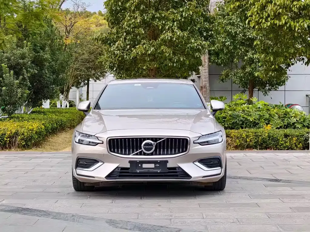 Volvo S60 2022 из CN, фото 7
