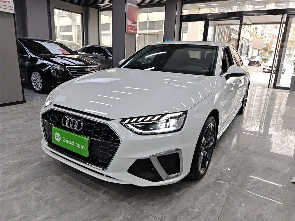 Audi A4L 2022 из CN, фото 1