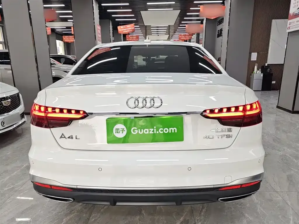 Audi A4L 2022 из CN, фото 6