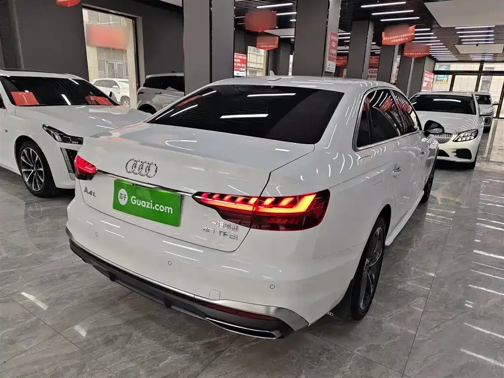 Audi A4L 2022 из CN, фото 7