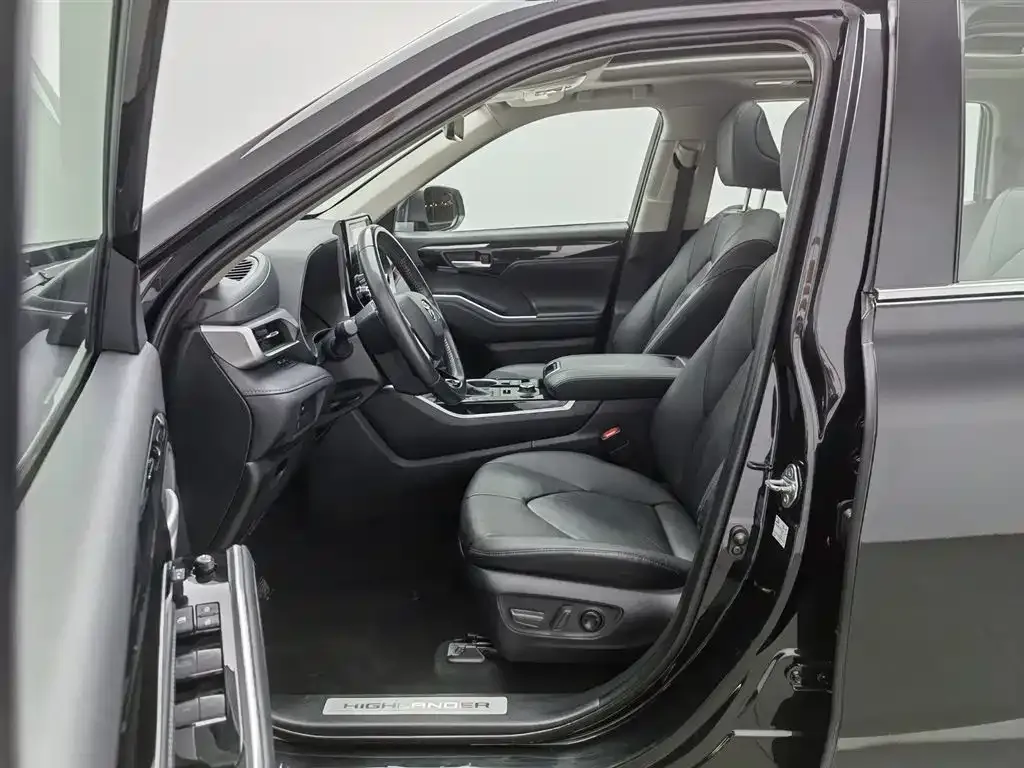 Toyota Highlander 2023 из CN, фото 10