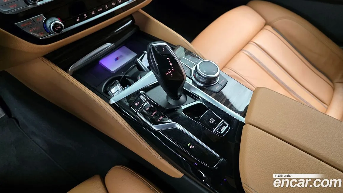 BMW 5-Series 2022 из KR, фото 9