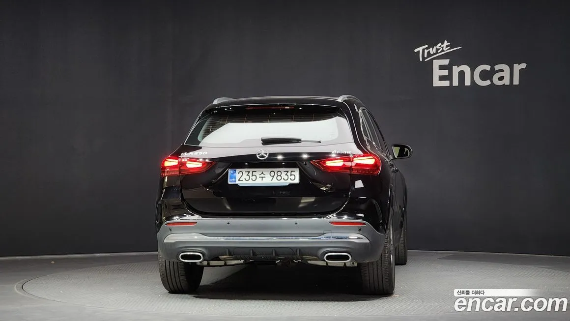 Mercedes-Benz GLA-Class — фото 4