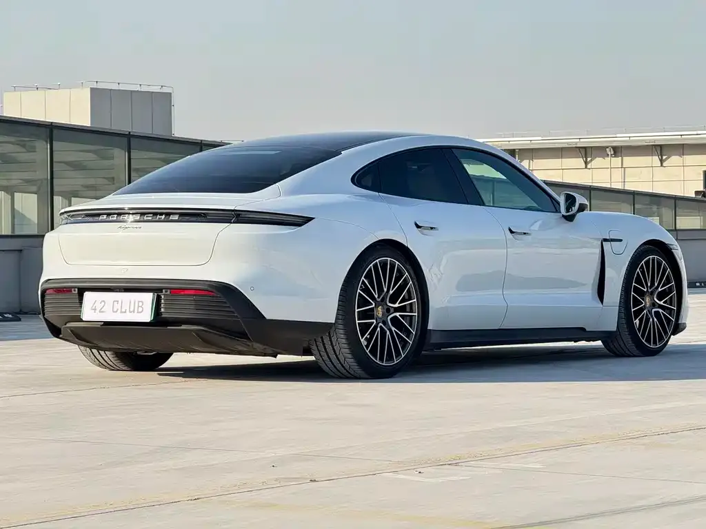 Porsche Taycan 2023 из CN, фото 10
