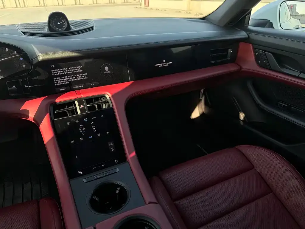 Porsche Taycan 2023 из CN, фото 9