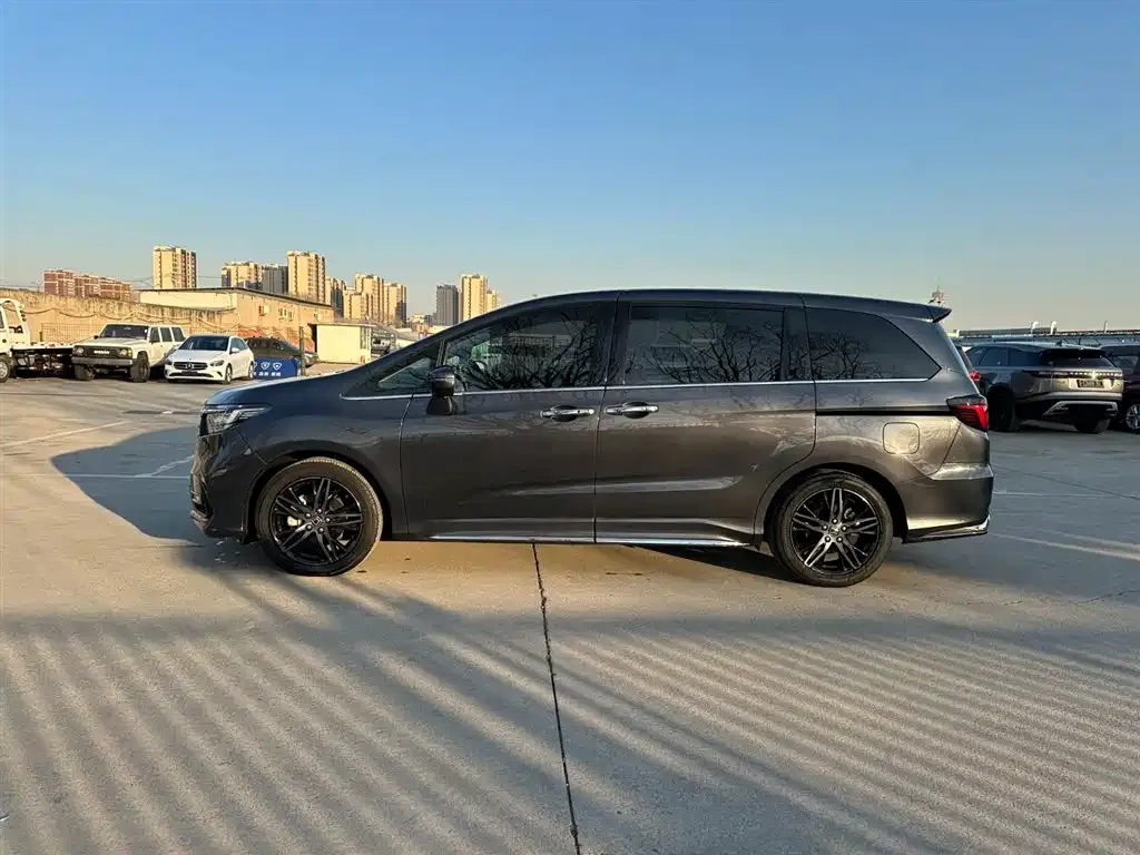 Honda Odyssey 2022 из CN, фото 2