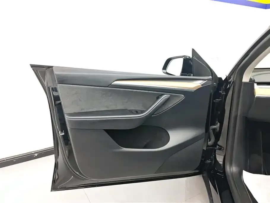 Tesla Model Y 2022 из CN, фото 8