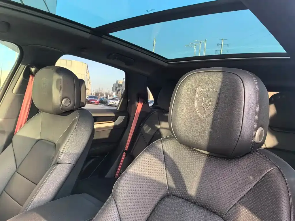 Porsche Cayenne 2025 из CN, фото 3