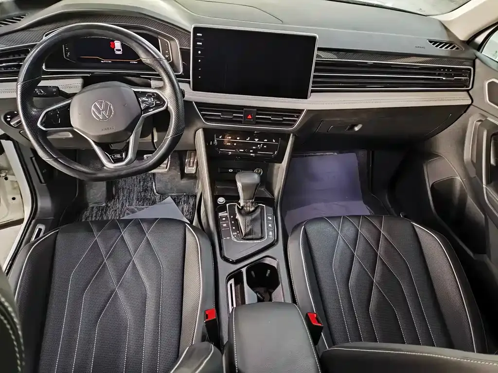 Volkswagen Tiguan L 2023 из CN, фото 9