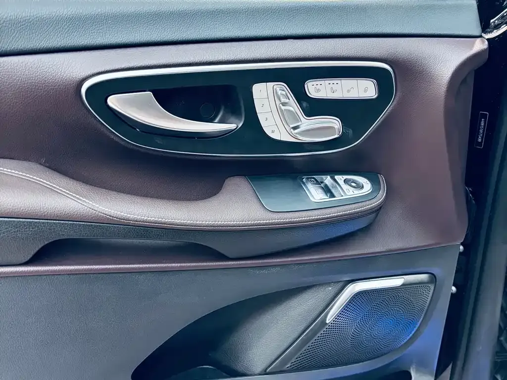 Mercedes-Benz V-Class 2022 из CN, фото 8