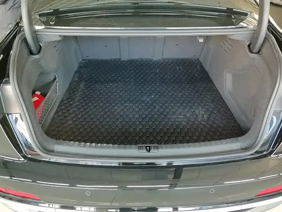 Audi A6L 2024 из CN, фото 10