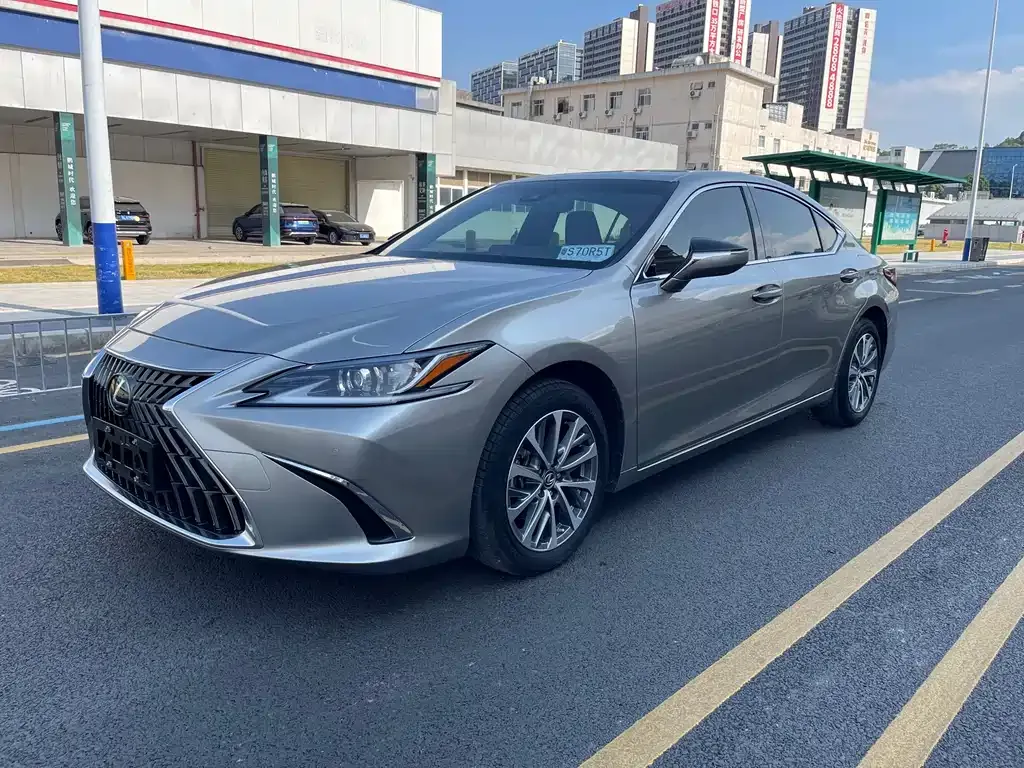 Lexus ES 2023 из CN, фото 1