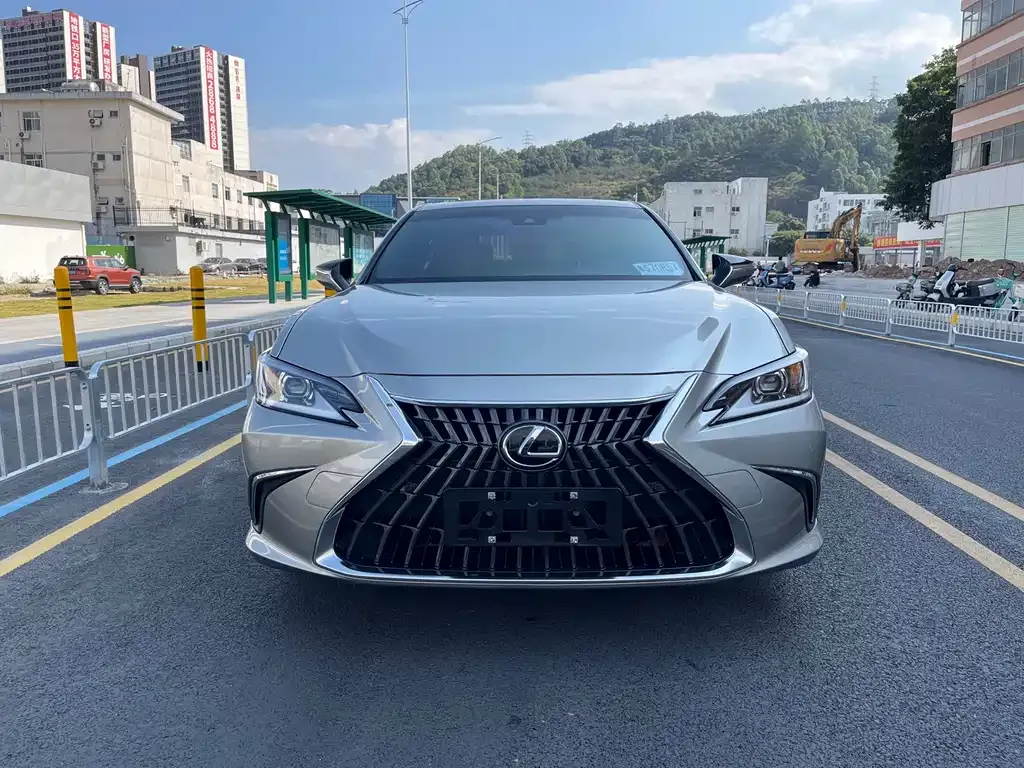 Lexus ES 2023 из CN, фото 3