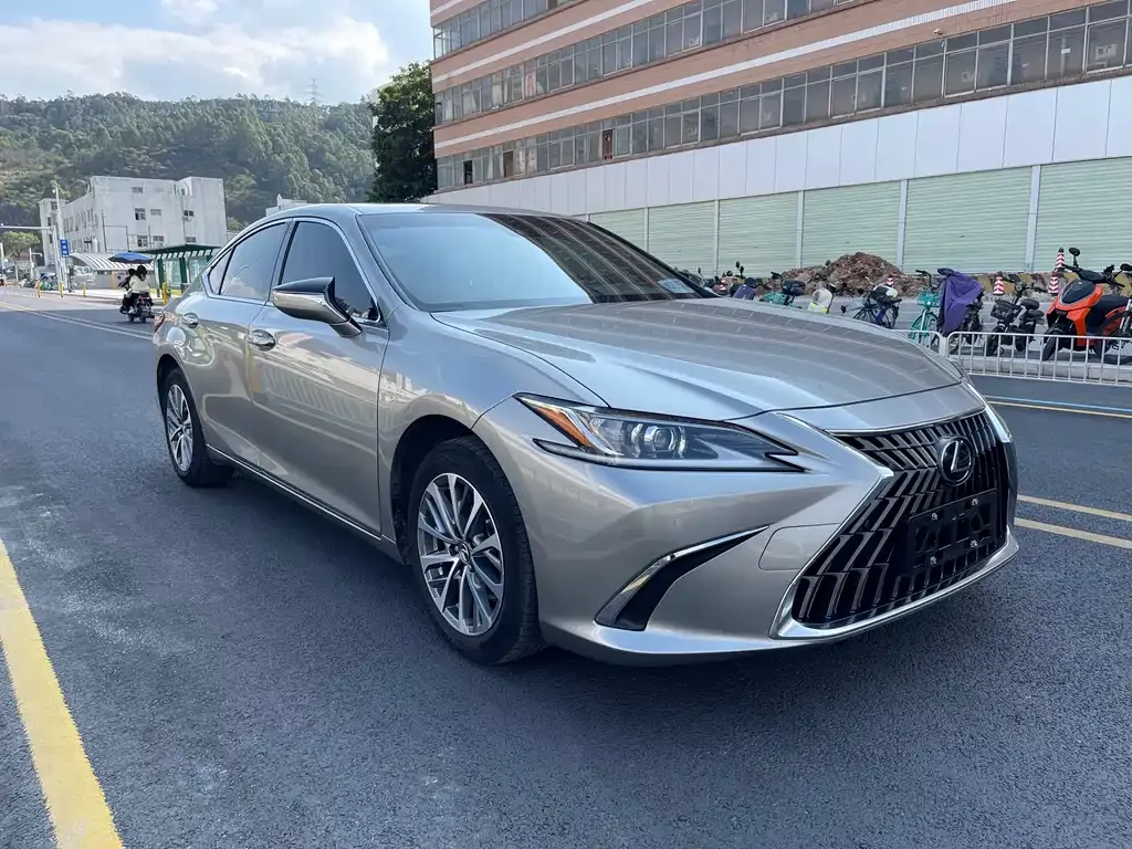 Lexus ES 2023 из CN, фото 7