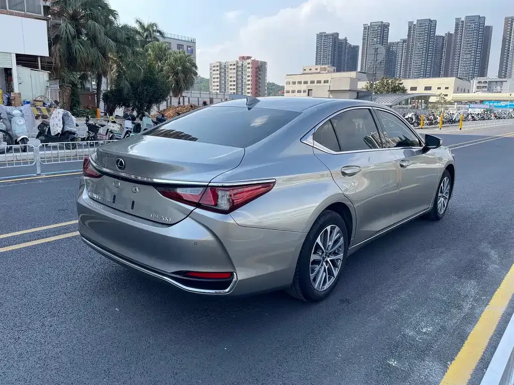 Lexus ES 2023 из CN, фото 4
