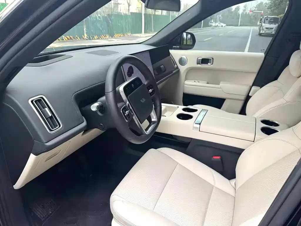 Li Auto L8 2025 из CN, фото 2
