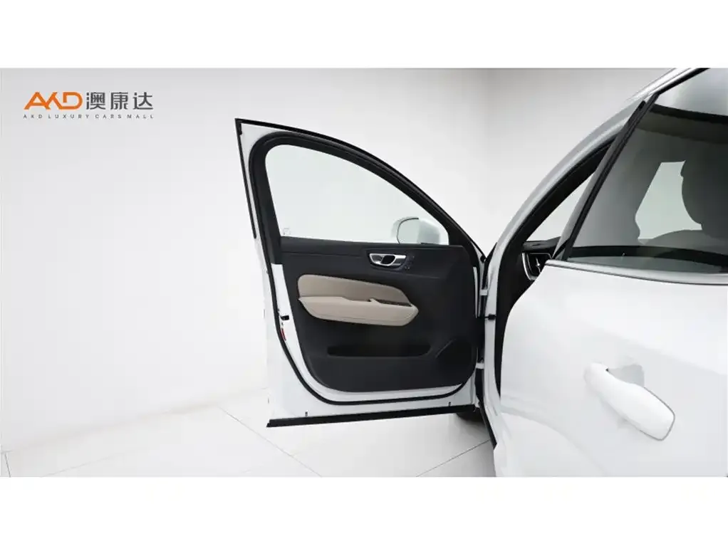 Volvo XC60 2025 из CN, фото 6