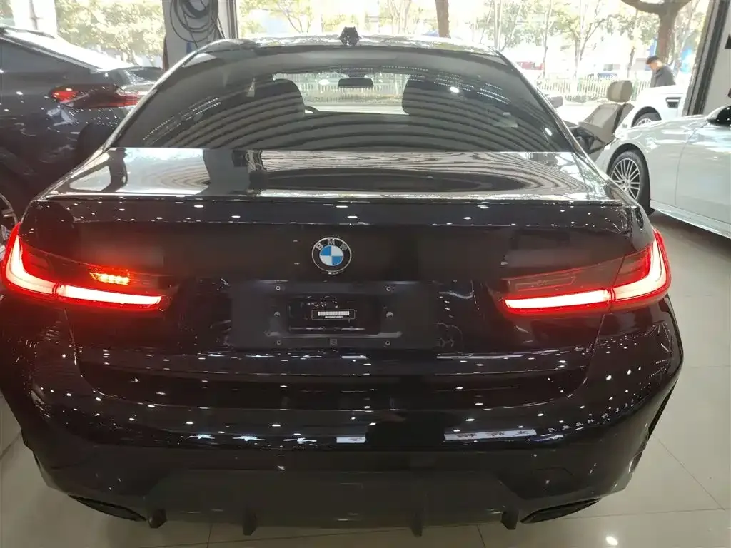BMW 3 Series 2023 из CN, фото 8