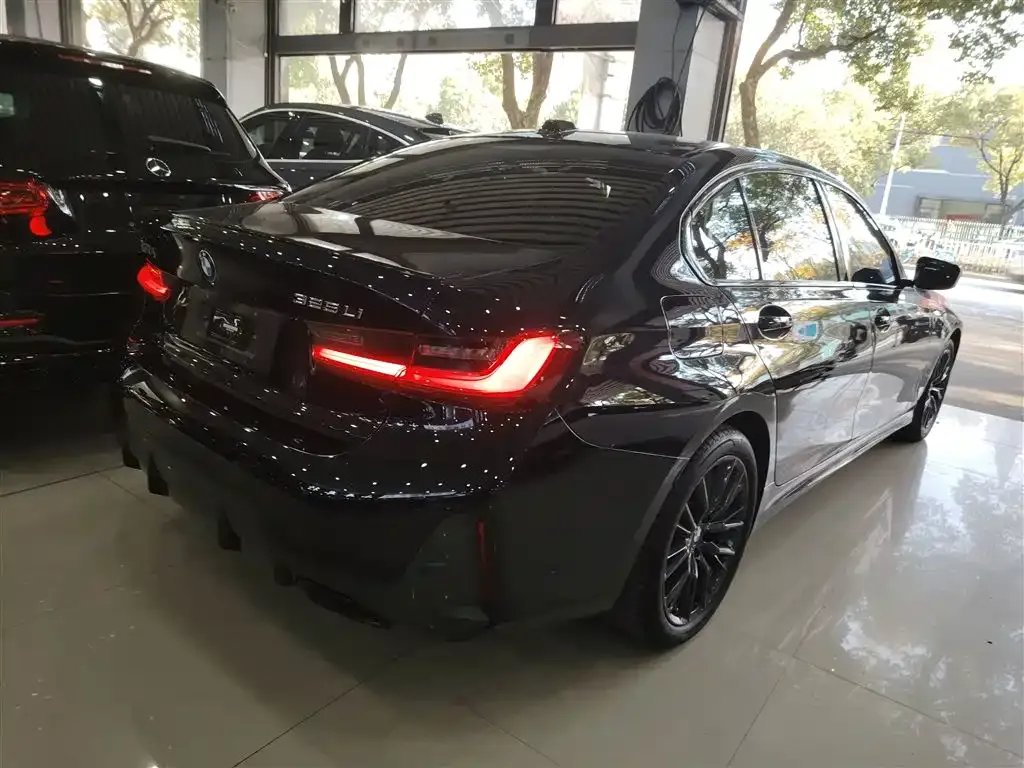 BMW 3 Series 2023 из CN, фото 6