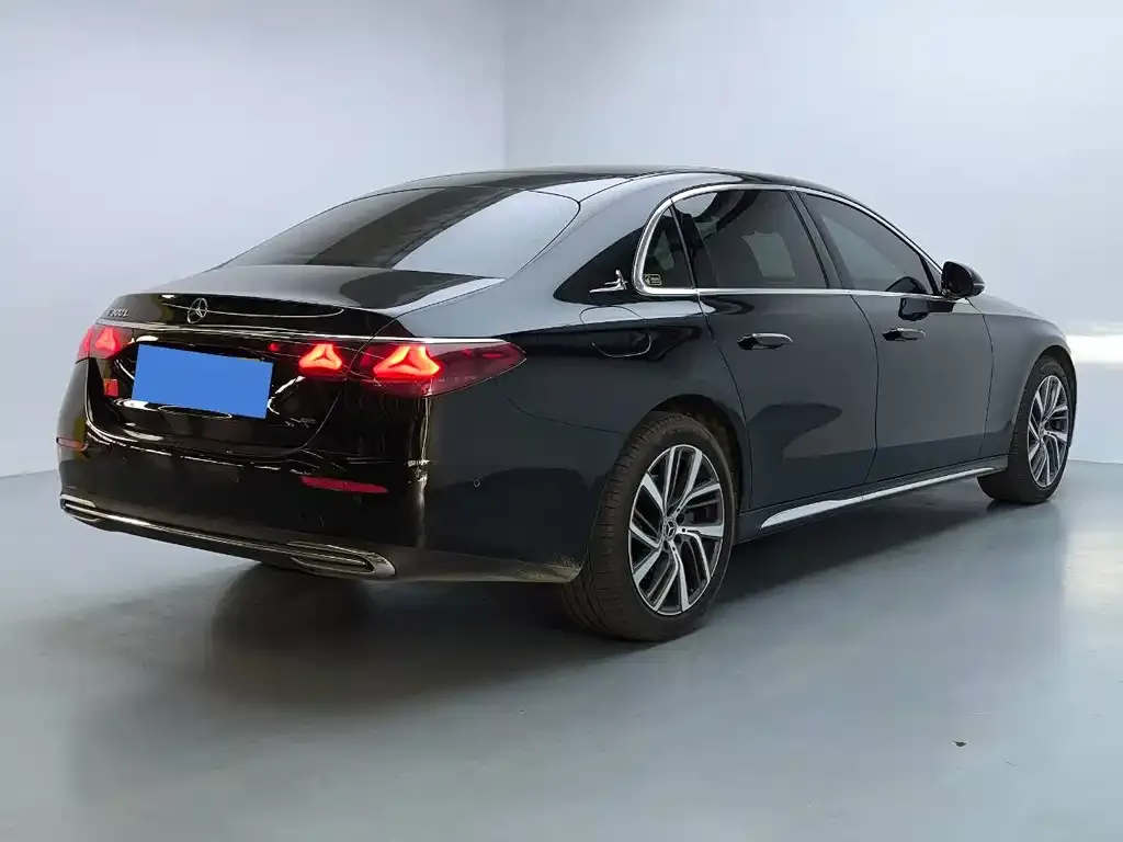 Mercedes-Benz E-Class 2024 из CN, фото 5