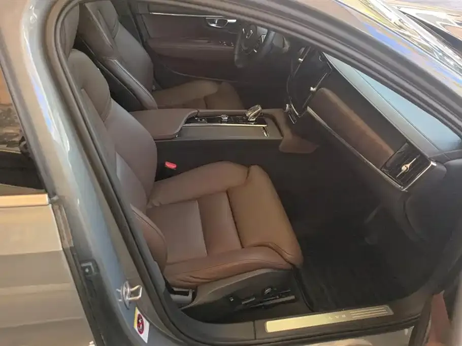Volvo S90 2022 из CN, фото 9