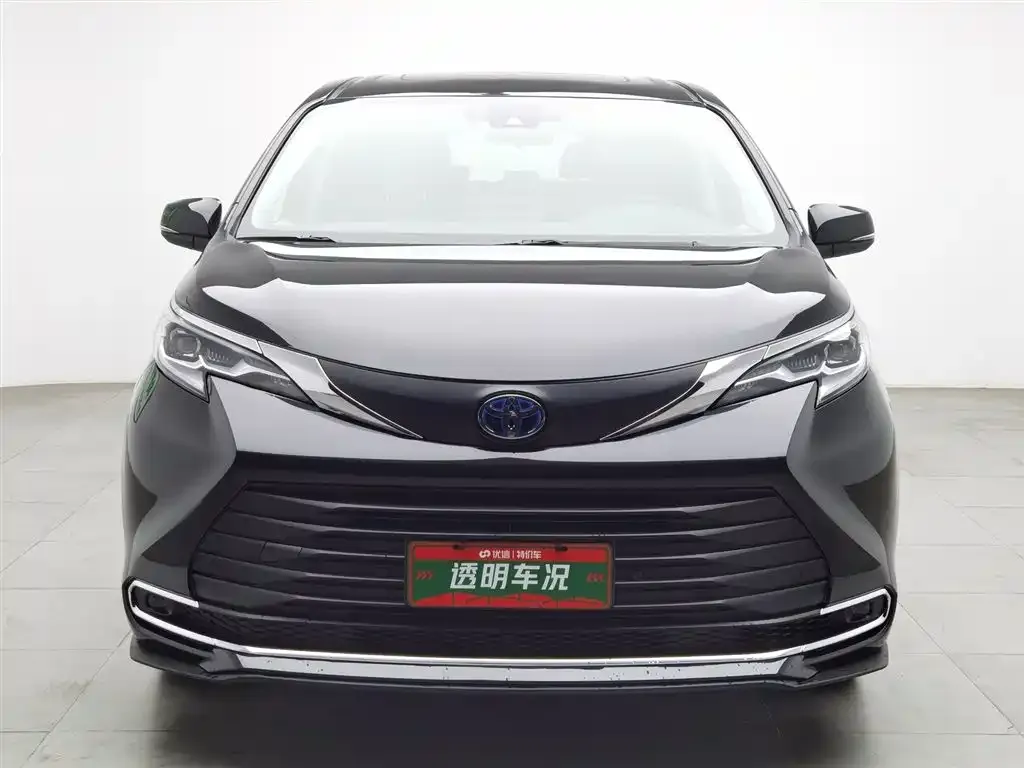 Toyota Sienna 2024 из CN, фото 3