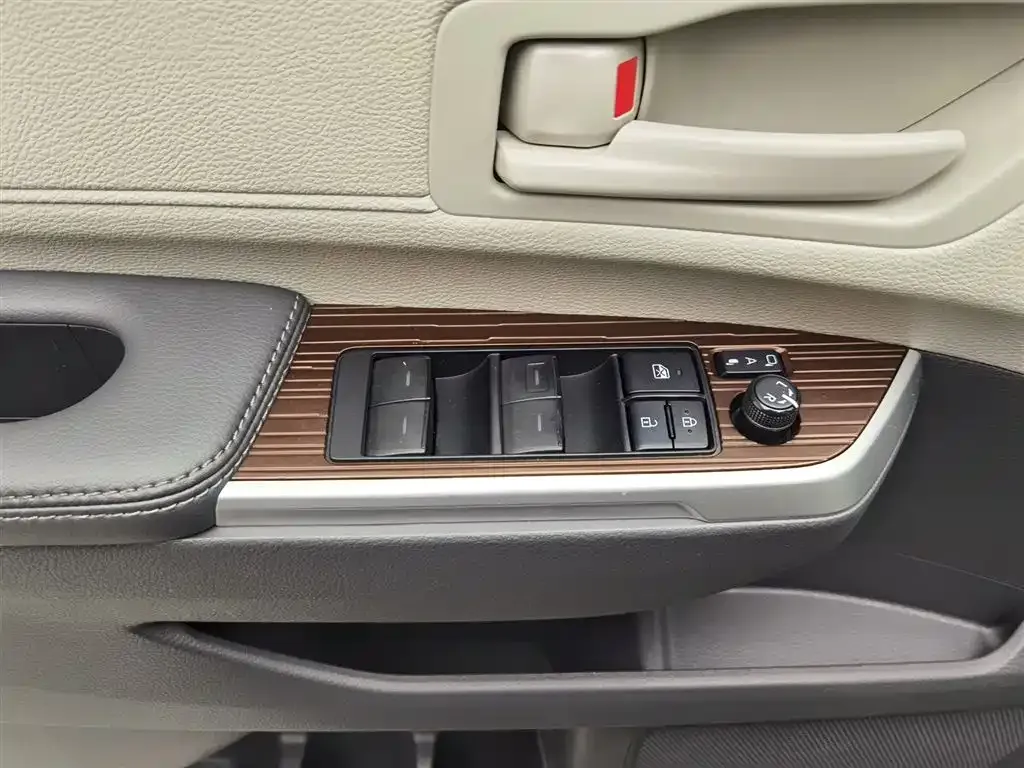 Toyota Sienna 2024 из CN, фото 10