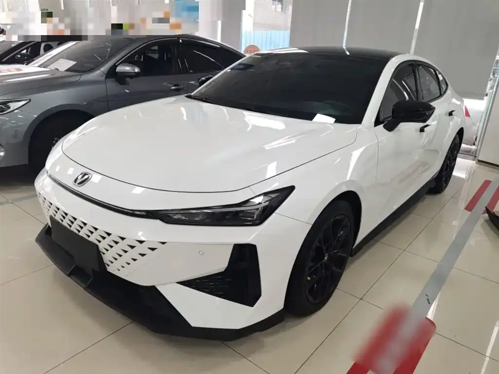 Changan UNI-V 2024 из CN, фото 2