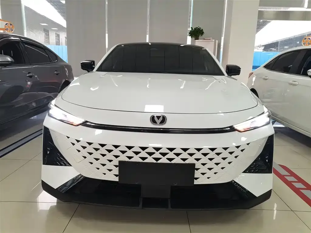 Changan UNI-V 2024 из CN, фото 3