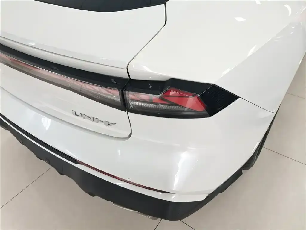 Changan UNI-V 2024 из CN, фото 8