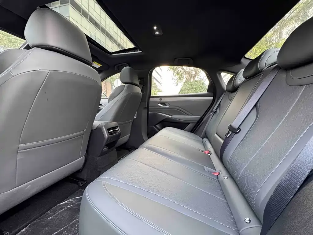 BYD Qin PLUS 2025 из CN, фото 8