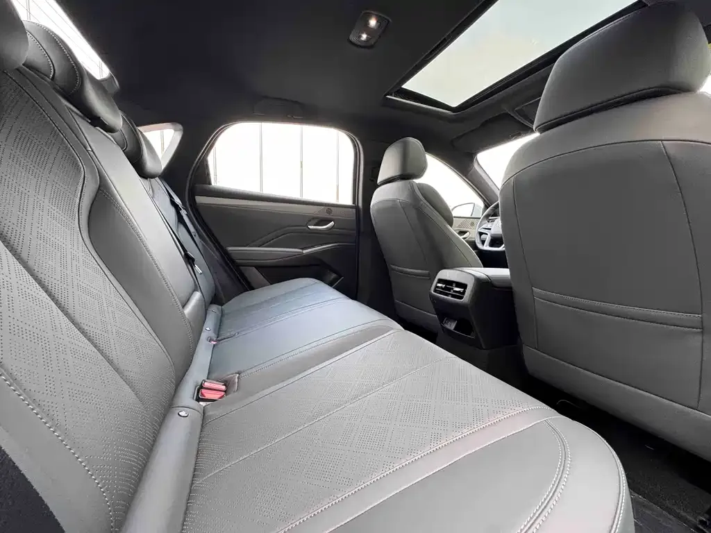 BYD Qin PLUS 2025 из CN, фото 5