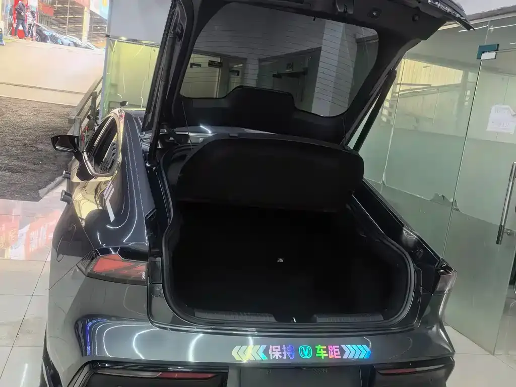 Changan UNI-V 2023 из CN, фото 8