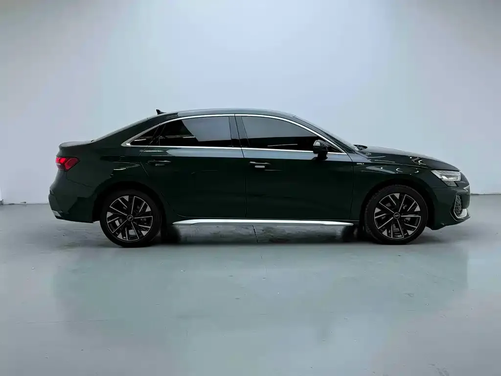 Audi A3 2025 из CN, фото 5
