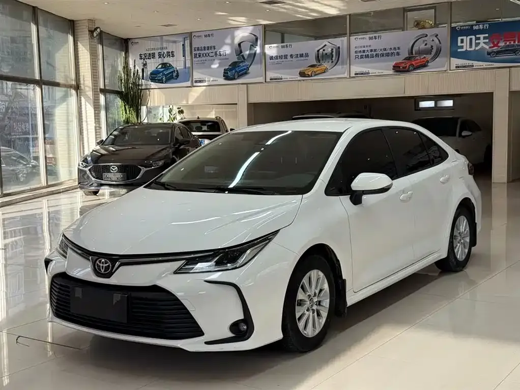 Toyota Corolla 2022 из CN, фото 1