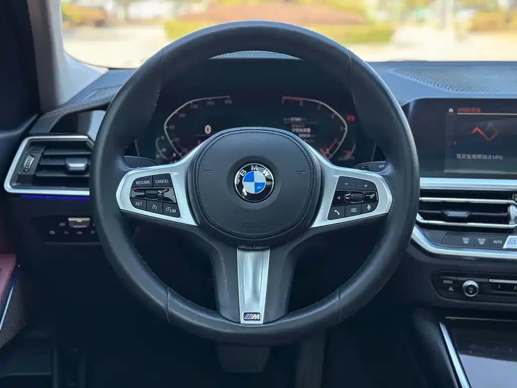 BMW 3 Series 2021 из CN, фото 2