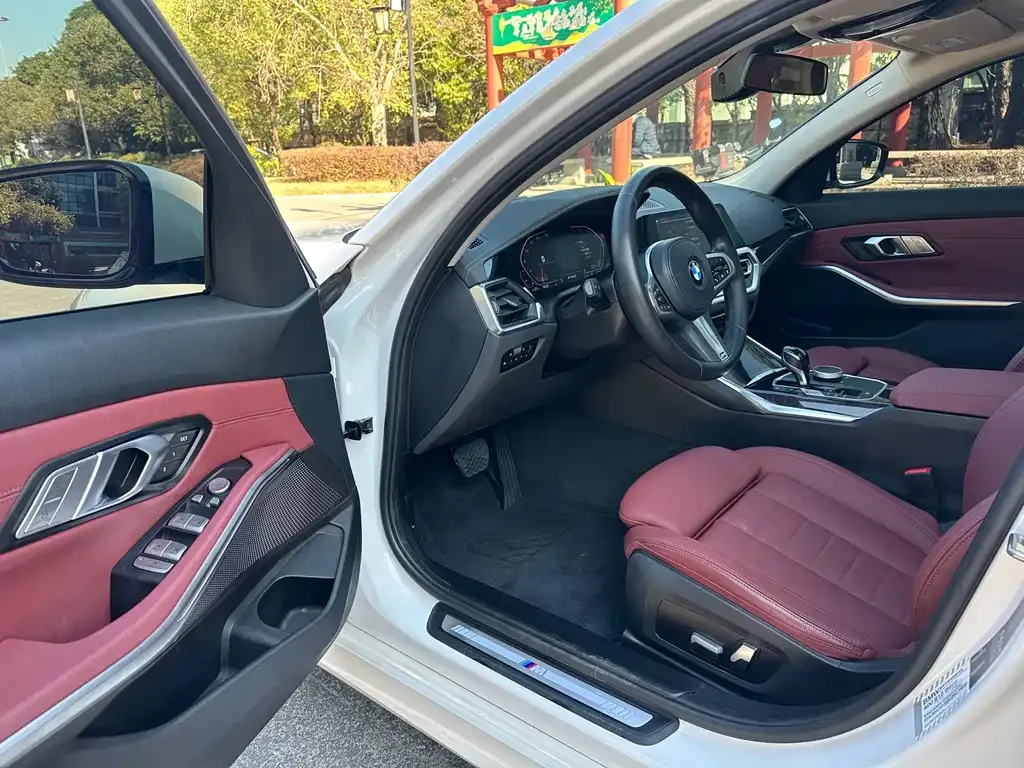 BMW 3 Series 2021 из CN, фото 4