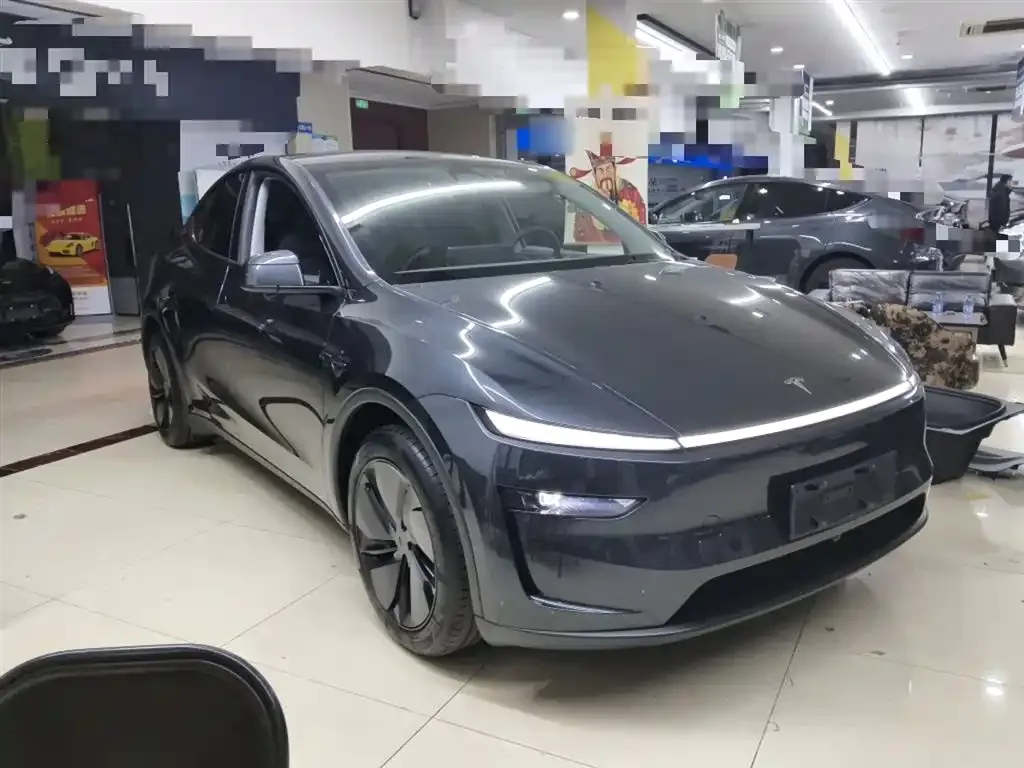 Tesla Model Y 2025 из CN, фото 8