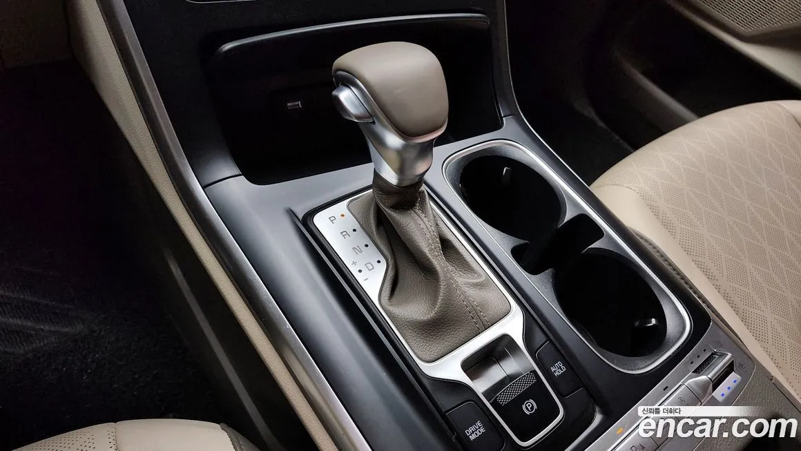 Kia Carnival — фото 10