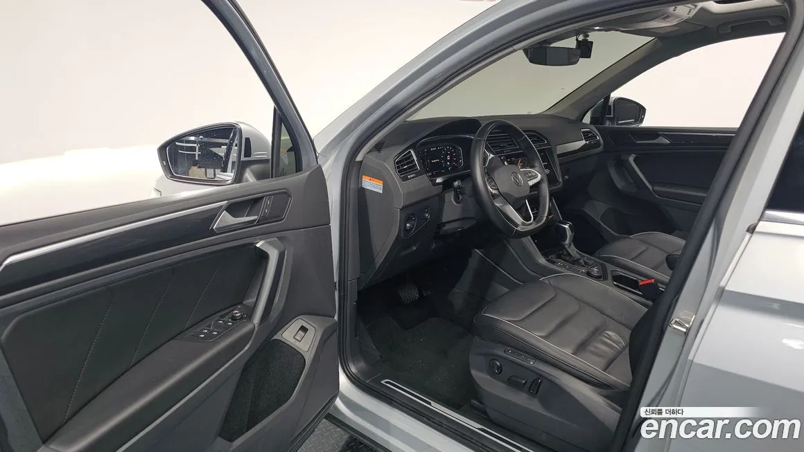 Volkswagen Tiguan 2022 из KR, фото 9