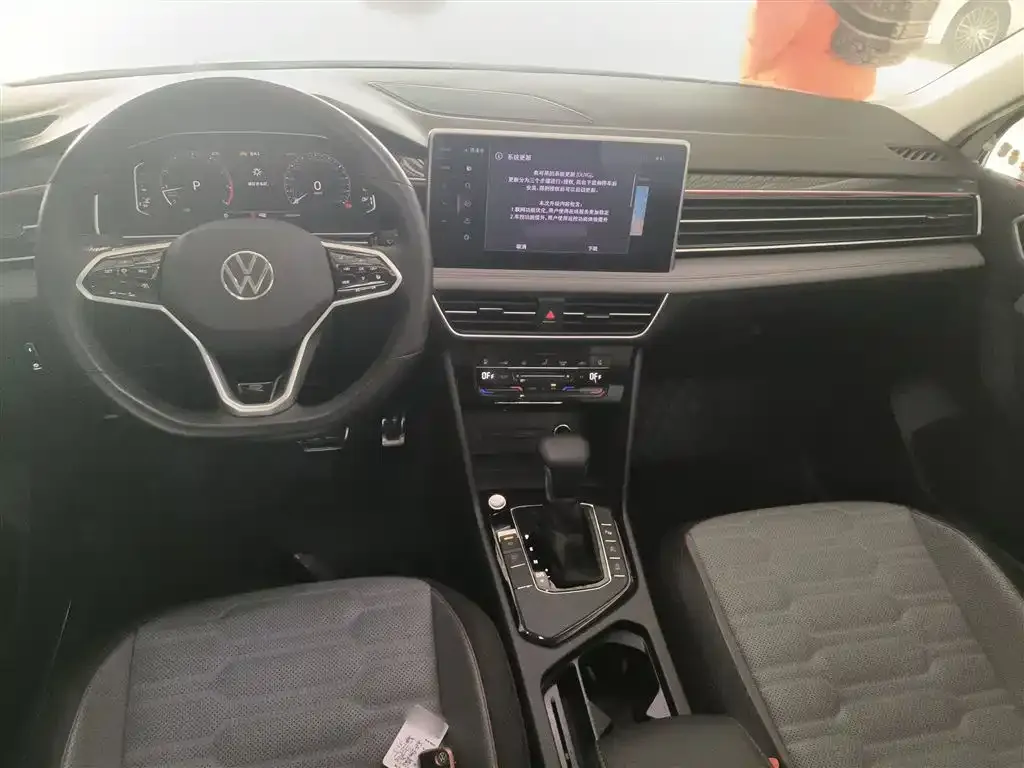 Volkswagen Tiguan L 2023 из CN, фото 3