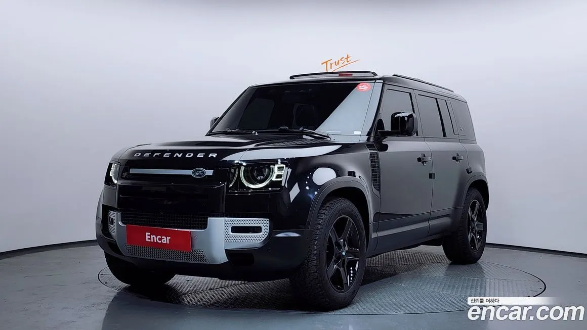 Land Rover Defender — фото 1