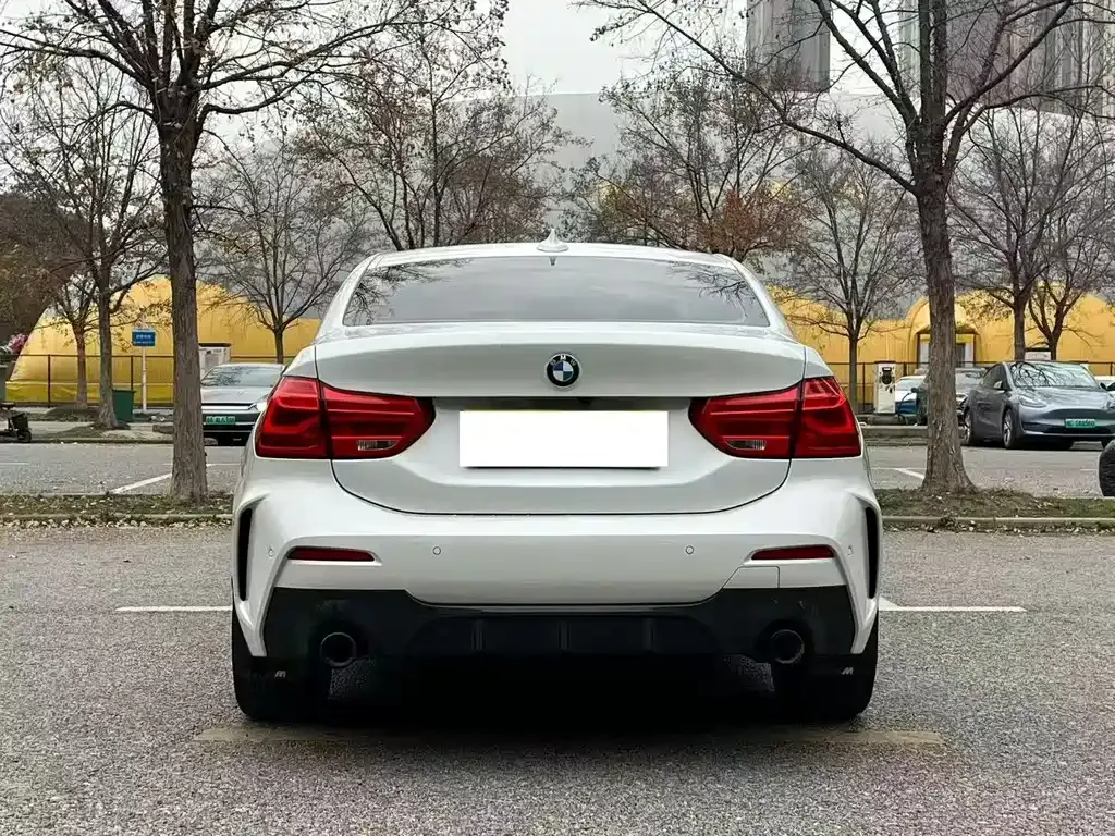 BMW 1 Series 2021 из CN, фото 8