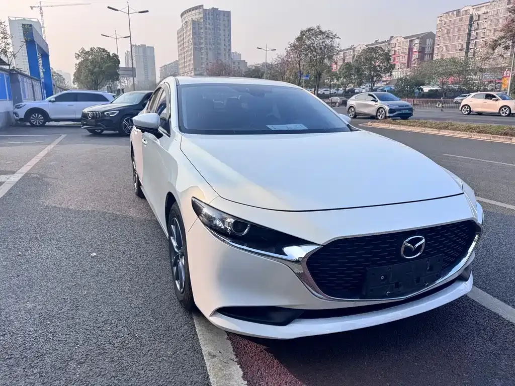 Mazda 3 Axela 2021 из CN, фото 2