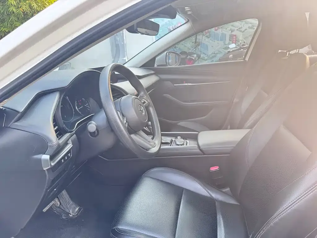 Mazda 3 Axela 2021 из CN, фото 4