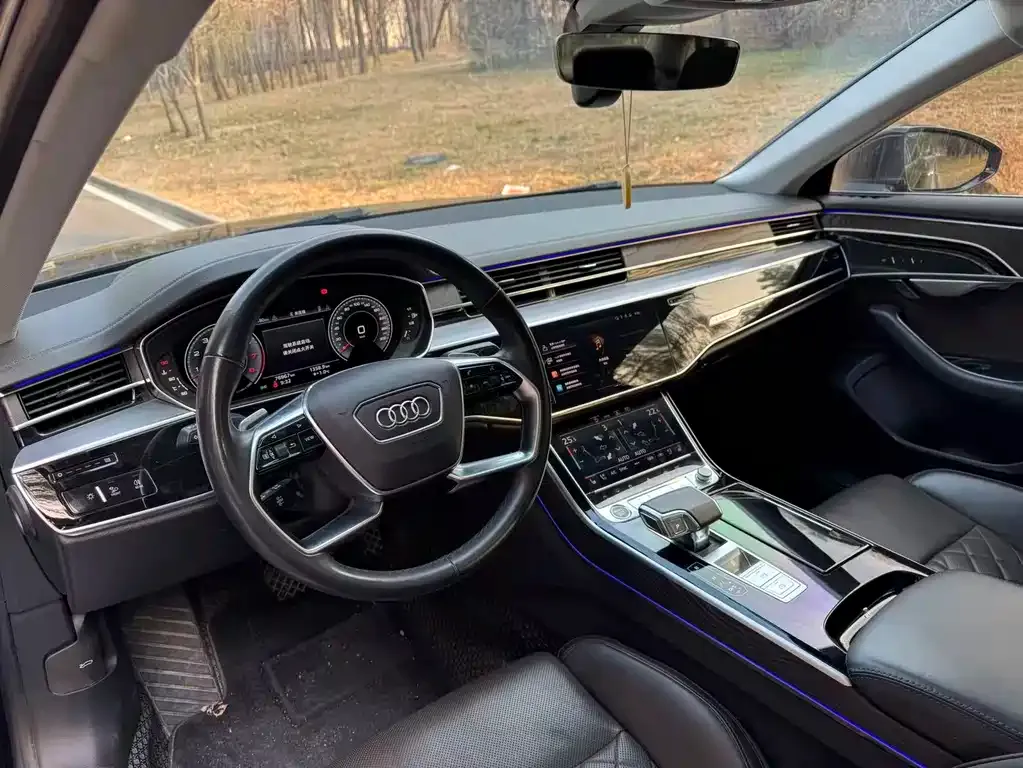 Audi A8 2022 из CN, фото 4