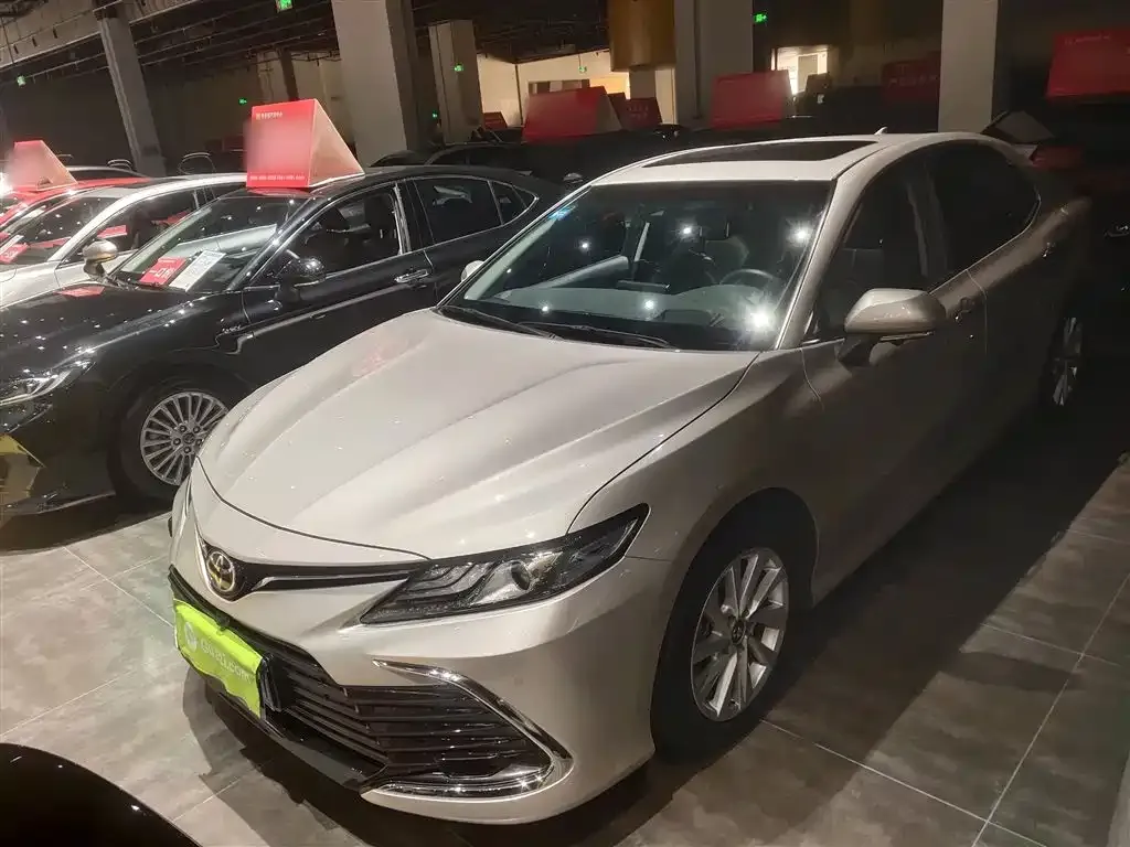 Toyota Camry 2022 из CN, фото 1